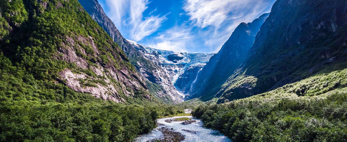 O Glaciar de Kjenndalsbreen, a jóia da Noruega