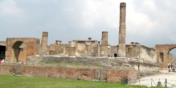 As Ruínas de Pompeia e Panorâmica de Nápoles